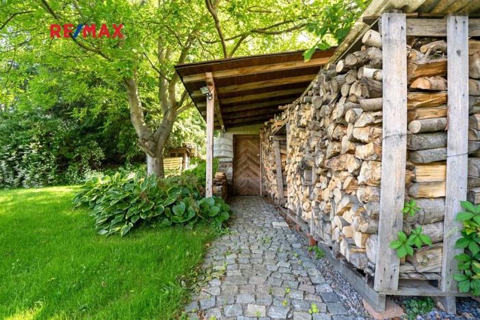 Prodej rodinného domu, Včelákov, 358 m2