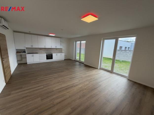 Pronájem rodinného domu, Praha - Hostavice, Vrbenská, 114 m2