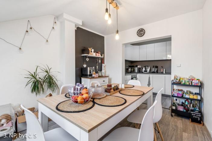 Prodej vícegeneračního domu, Osek, K. H. Borovského, 452 m2