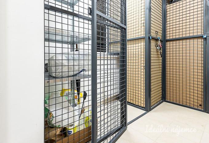 Pronájem bytu 1+kk, Praha - Hloubětín, Konzumní, 18 m2