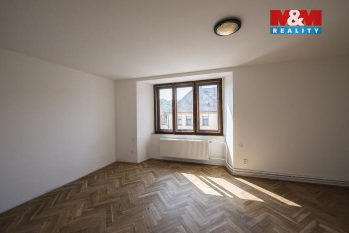 Pronájem bytu 3+1, Nechanice, Husovo nám., 98 m2