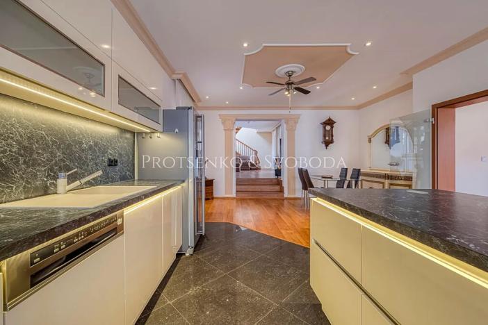 Prodej rodinného domu, Praha - Řepy, Gallašova, 320 m2