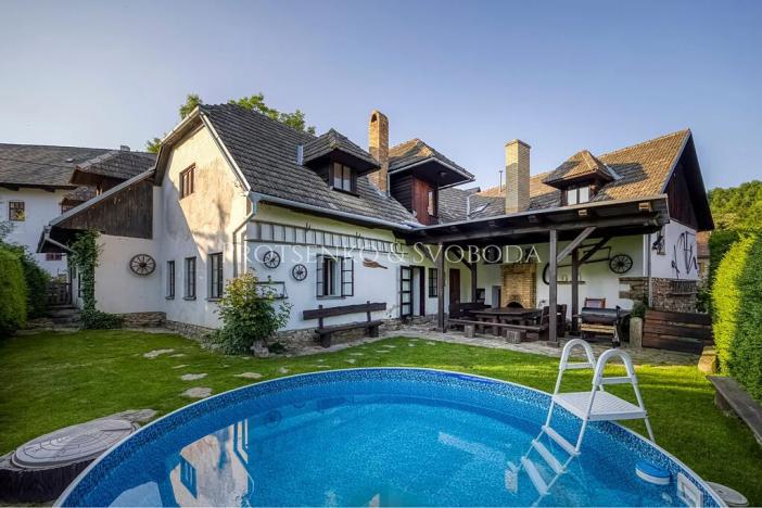 Prodej rodinného domu, Dalečín, 536 m2