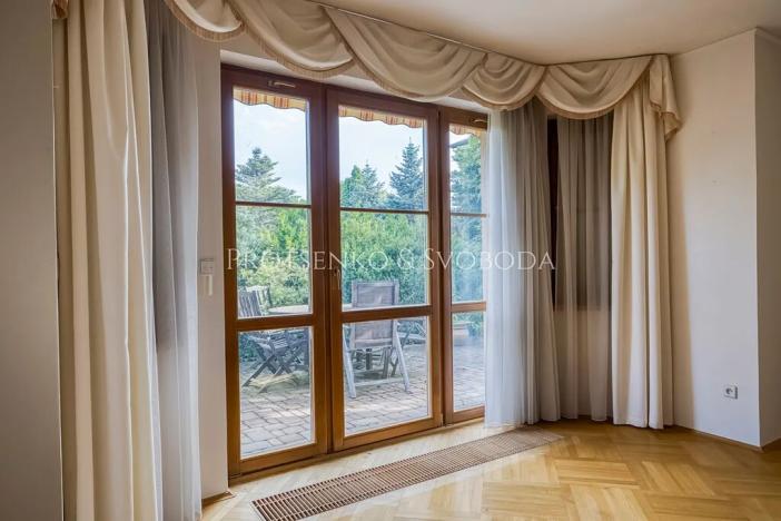 Prodej rodinného domu, Vestec, Průběžná, 427 m2