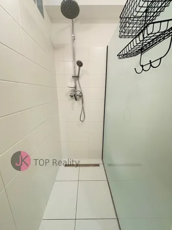 Pronájem bytu 1+1, Praha - Žižkov, Husitská, 34 m2