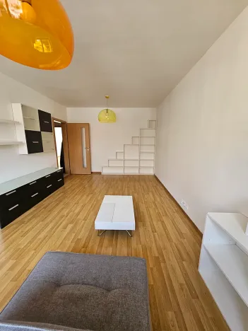 Pronájem bytu 3+1, Praha - Vršovice, Rostovská, 75 m2