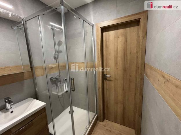 Pronájem bytu 1+1, Otrokovice, Školní, 30 m2