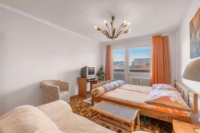 Prodej bytu 1+kk, Hradec Králové, Brožíkova, 35 m2