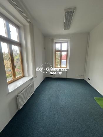 Pronájem kanceláře, Varnsdorf, 5. května, 107 m2