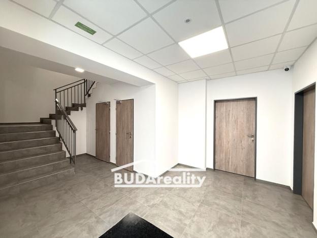 Pronájem bytu 2+kk, Otrokovice, tř. Osvobození, 40 m2