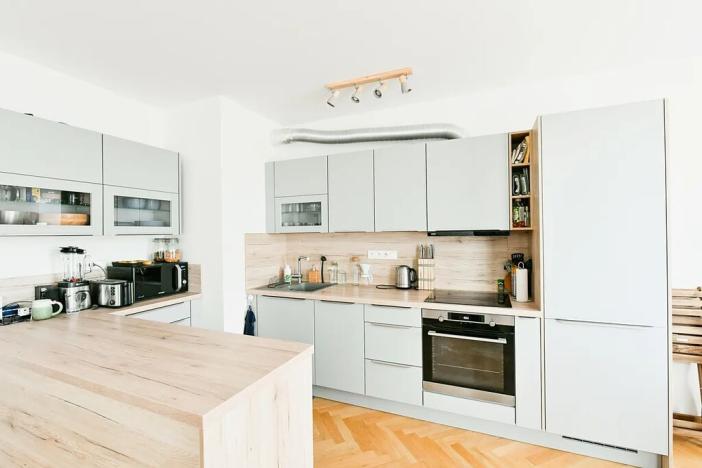 Pronájem bytu 3+kk, Praha - Bubeneč, Korunovační, 91 m2