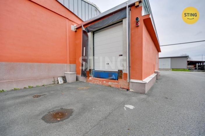 Prodej kanceláře, Třebětice, 1982 m2