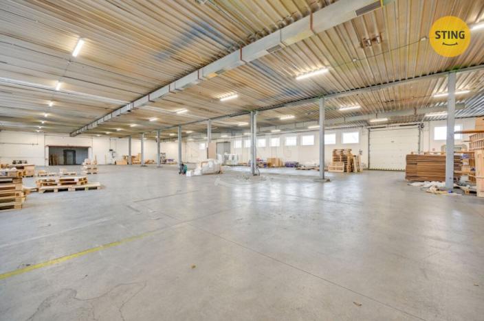 Prodej kanceláře, Třebětice, 1982 m2