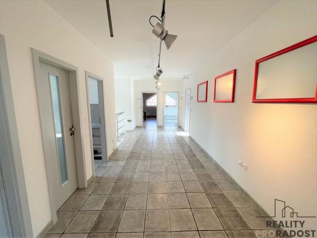 Pronájem kanceláře, Olomouc - Hodolany, 200 m2