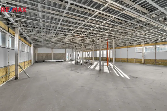 Prodej obchodního prostoru, Hradec Králové - Slezské Předměstí, Bratří Štefanů, 876 m2