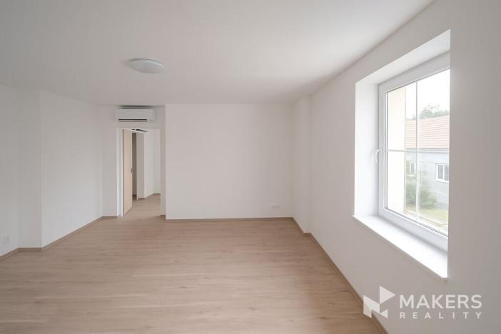 Pronájem bytu 2+kk, Praha - Čakovice, Jizerská, 34 m2