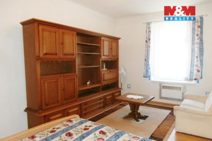 Pronájem bytu 1+kk, Plzeň - Jižní Předměstí, Čelakovského, 28 m2