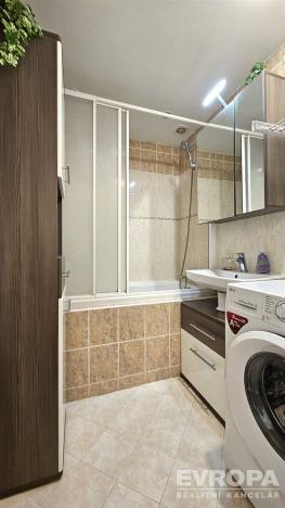 Prodej bytu 3+1, Pardubice - Zelené Předměstí, Karla IV., 76 m2