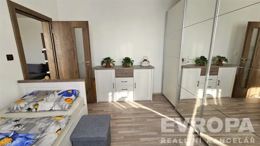 Prodej bytu 3+1, Pardubice - Zelené Předměstí, Karla IV., 76 m2