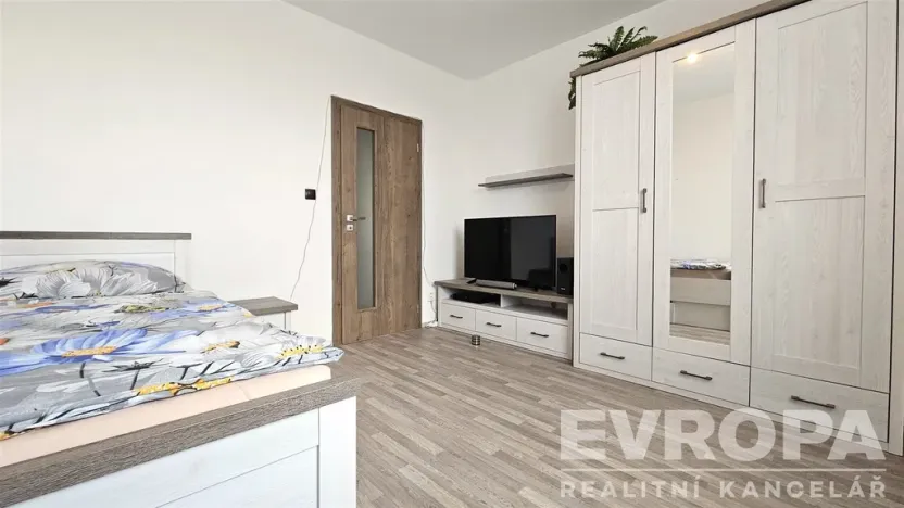 Prodej bytu 3+1, Pardubice - Zelené Předměstí, Karla IV., 76 m2