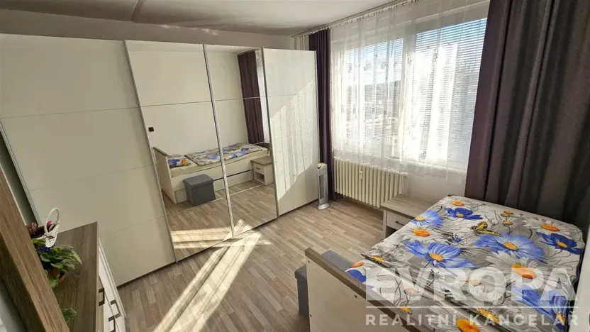 Prodej bytu 3+1, Pardubice - Zelené Předměstí, Karla IV., 76 m2