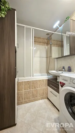 Prodej bytu 3+1, Pardubice - Zelené Předměstí, Karla IV., 76 m2