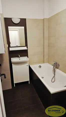 Pronájem bytu 1+1, Kroměříž, Smetanova, 39 m2