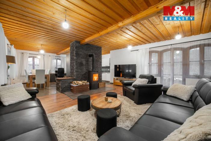 Prodej chalupy, Polička - Lezník, 260 m2