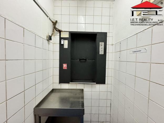 Pronájem restaurace, Brno - Veveří, Kounicova, 330 m2