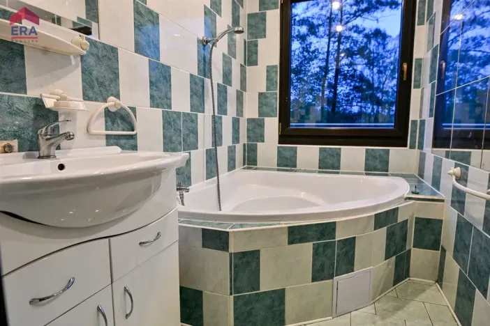 Prodej rodinného domu, Jablonec nad Nisou, Měsíční, 264 m2