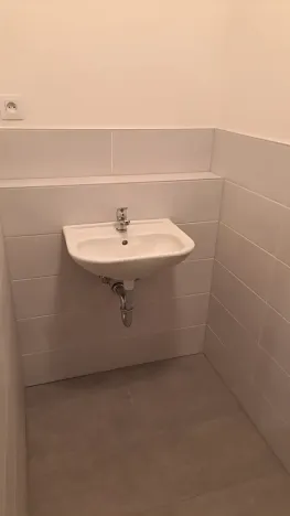 Pronájem obchodního prostoru, Praha - Vysočany, Kolbenova, 25 m2