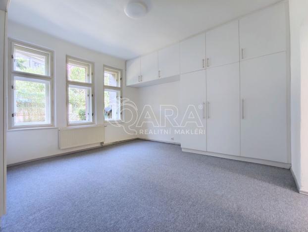 Pronájem bytu 2+kk, Praha - Vinohrady, Květná, 45 m2