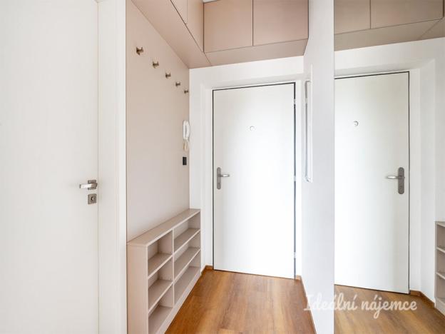 Pronájem bytu 1+kk, Praha - Třeboradice, U Slaviborského dvora, 26 m2