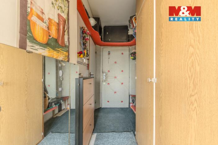 Prodej bytu 1+1, Ústí nad Labem - Severní Terasa, Kmochova, 33 m2