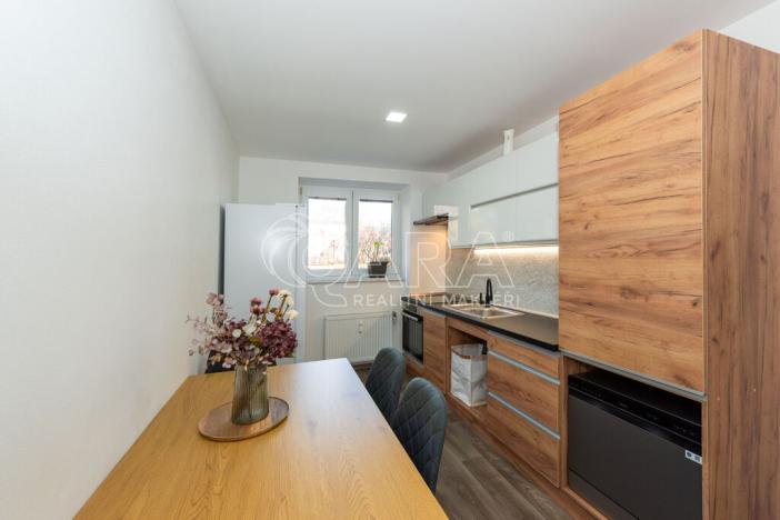 Prodej bytu 2+1, Trutnov - Střední Předměstí, Tkalcovská, 56 m2