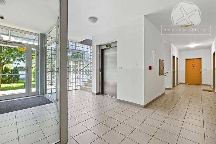 Prodej bytu 2+kk, Praha - Malešice, Univerzitní, 50 m2