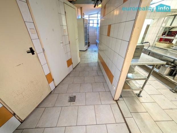 Pronájem kanceláře, Plzeň, Lindauerova, 192 m2