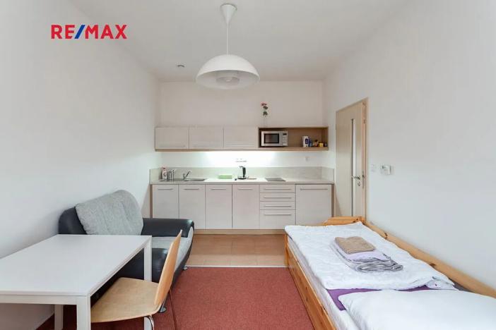 Pronájem kanceláře, Praha - Hodkovičky, Pod kopcem, 700 m2