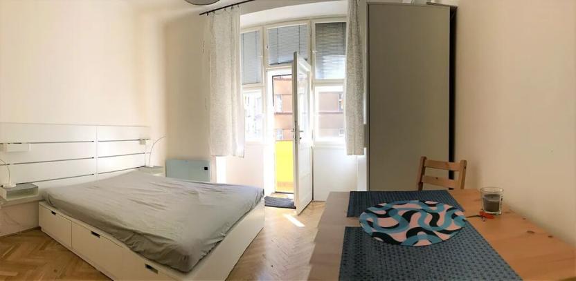 Pronájem bytu 1+kk, Praha, Slezská, 30 m2