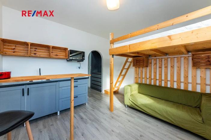 Prodej bytu 1+kk, Praha - Hlubočepy, Pod Žvahovem, 17 m2