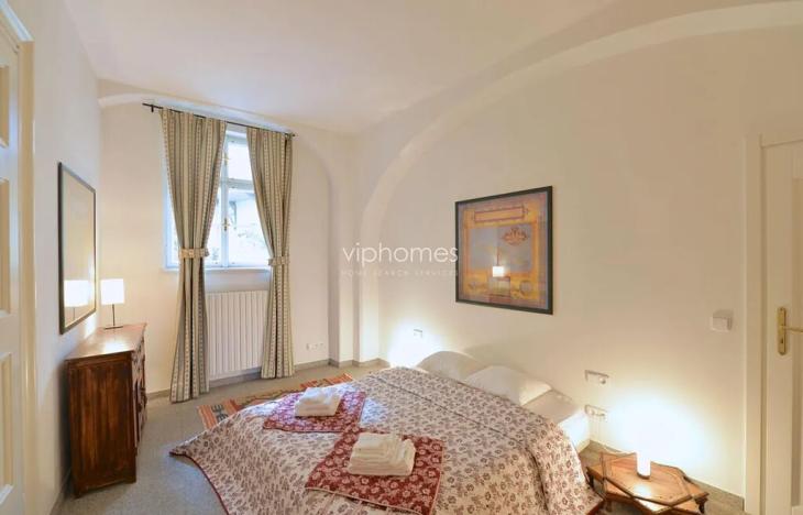 Pronájem bytu 2+kk, Praha - Malá Strana, Vlašská, 108 m2