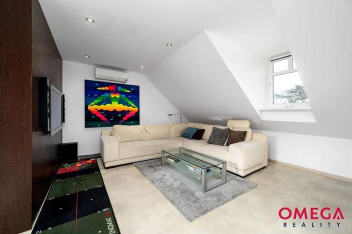 Prodej vily, Praha - Hostivař, Kozinovo náměstí, 213 m2