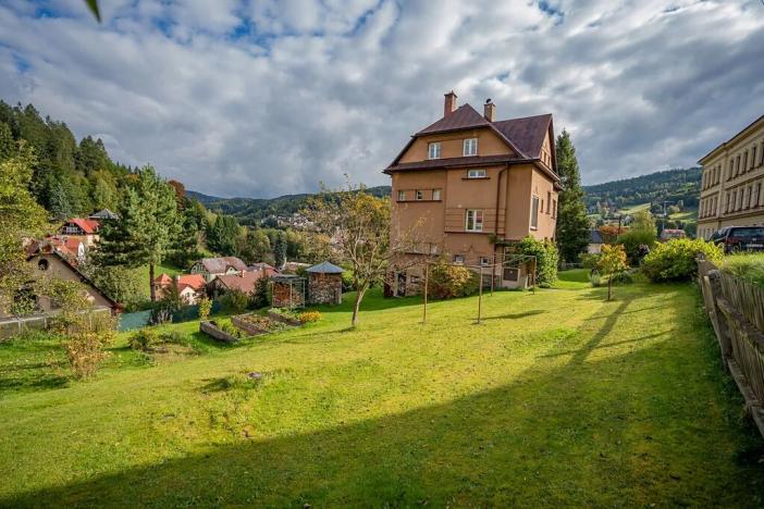 Prodej rodinného domu, Tanvald, Komenského, 600 m2