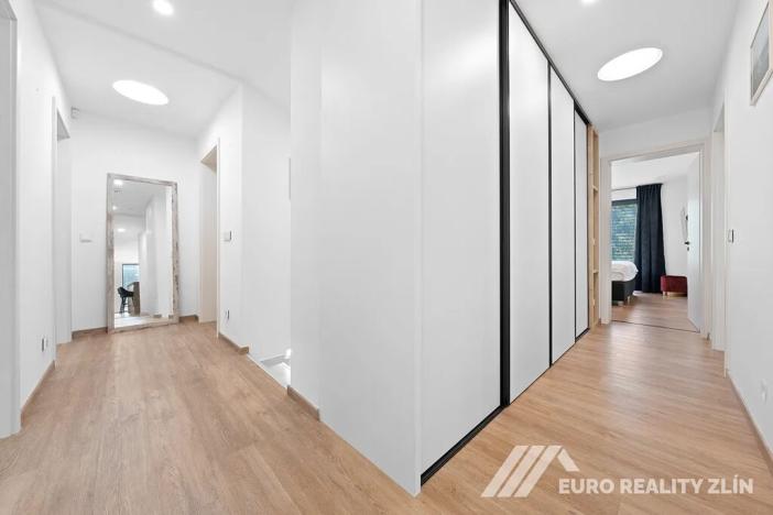 Prodej rodinného domu, Zlín, Mezihoří, 350 m2