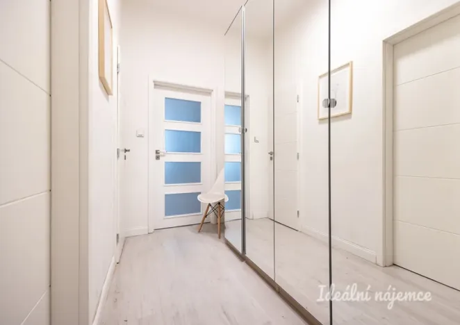 Pronájem bytu 2+kk, Praha - Nové Město, Opletalova, 42 m2