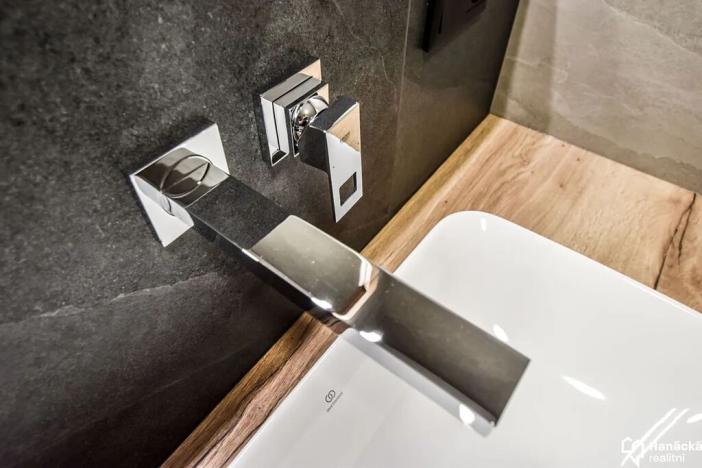 Pronájem bytu 2+kk, Olomouc, Rejskova, 56 m2