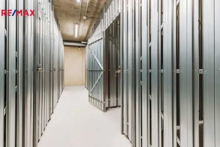 Pronájem bytu 1+kk, Praha - Smíchov, Vackové, 38 m2