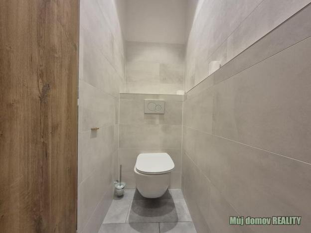 Pronájem obchodního prostoru, Praha - Vysočany, bratří Dohalských, 233 m2