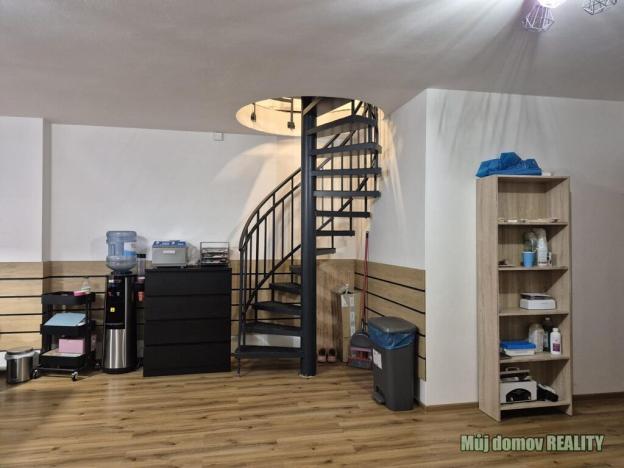 Pronájem obchodního prostoru, Praha - Vysočany, bratří Dohalských, 233 m2