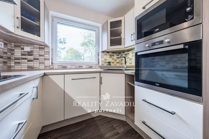 Prodej rodinného domu, Senohraby, U dálnice, 204 m2